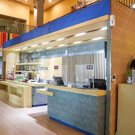 Cordia Hotel Surabaya Airport - Hotel Dalam Bandara - Formerly Ibis Budget Surabaya Airport Сидоарджо Экстерьер фото