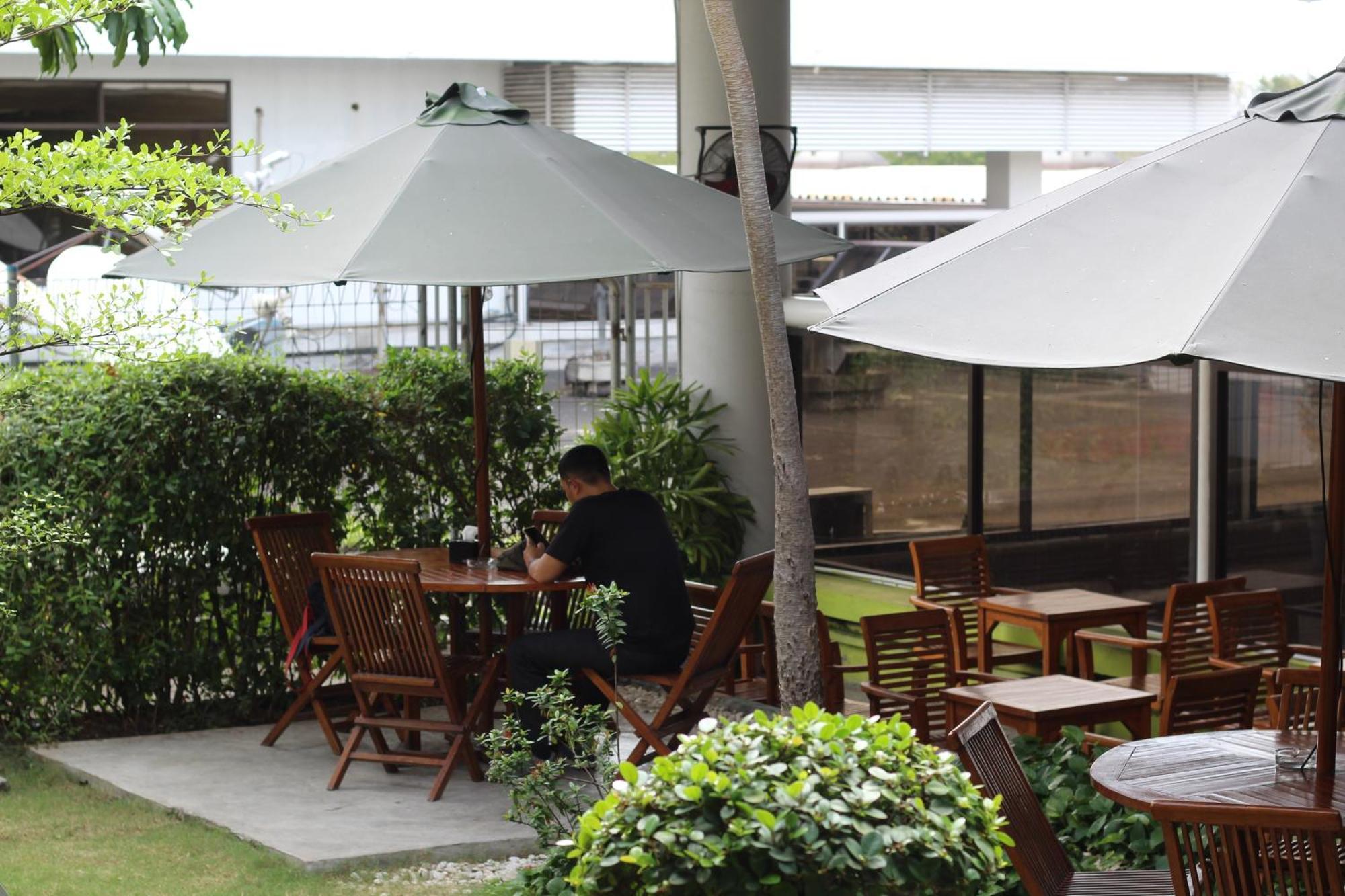 Cordia Hotel Surabaya Airport - Hotel Dalam Bandara - Formerly Ibis Budget Surabaya Airport Сидоарджо Экстерьер фото