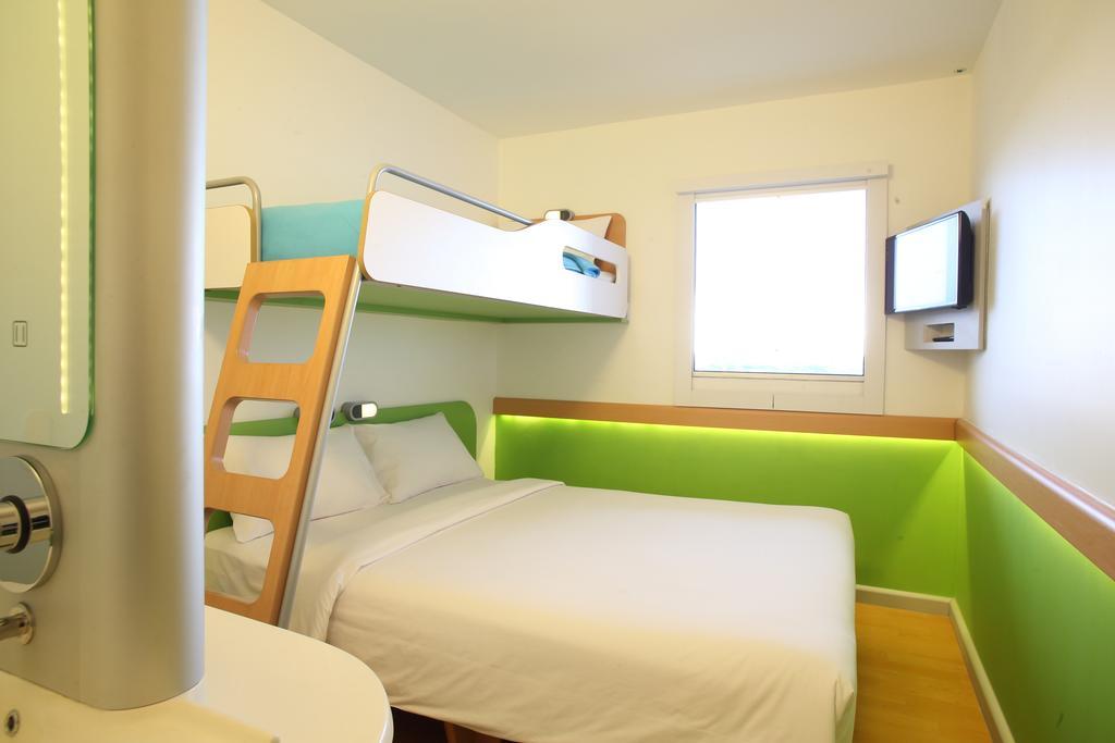Cordia Hotel Surabaya Airport - Hotel Dalam Bandara - Formerly Ibis Budget Surabaya Airport Сидоарджо Экстерьер фото