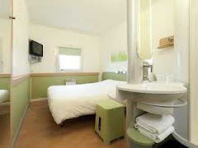 Cordia Hotel Surabaya Airport - Hotel Dalam Bandara - Formerly Ibis Budget Surabaya Airport Сидоарджо Экстерьер фото