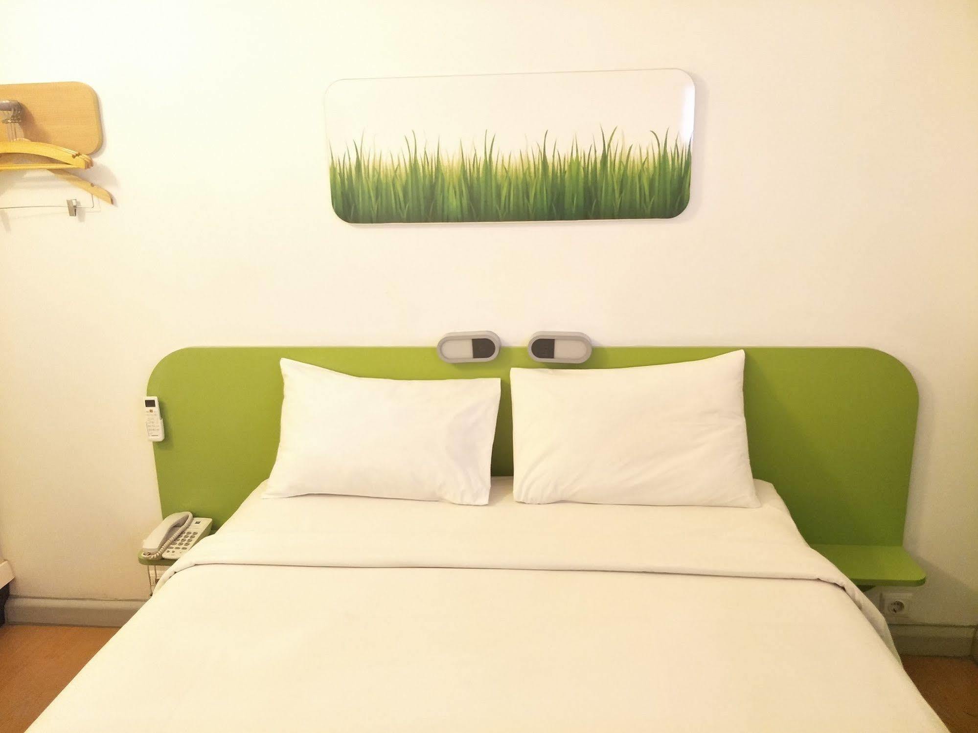Cordia Hotel Surabaya Airport - Hotel Dalam Bandara - Formerly Ibis Budget Surabaya Airport Сидоарджо Экстерьер фото