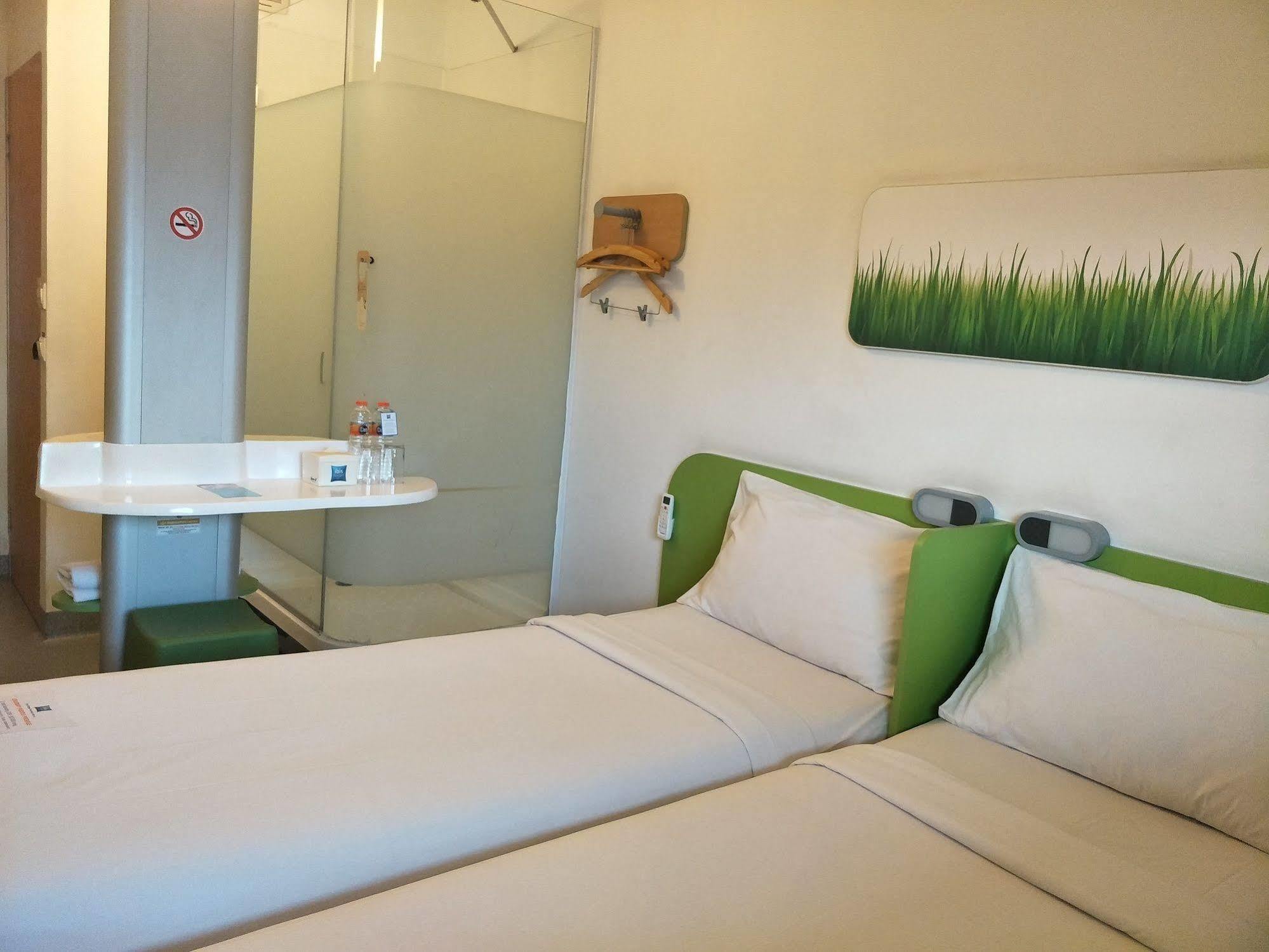 Cordia Hotel Surabaya Airport - Hotel Dalam Bandara - Formerly Ibis Budget Surabaya Airport Сидоарджо Экстерьер фото